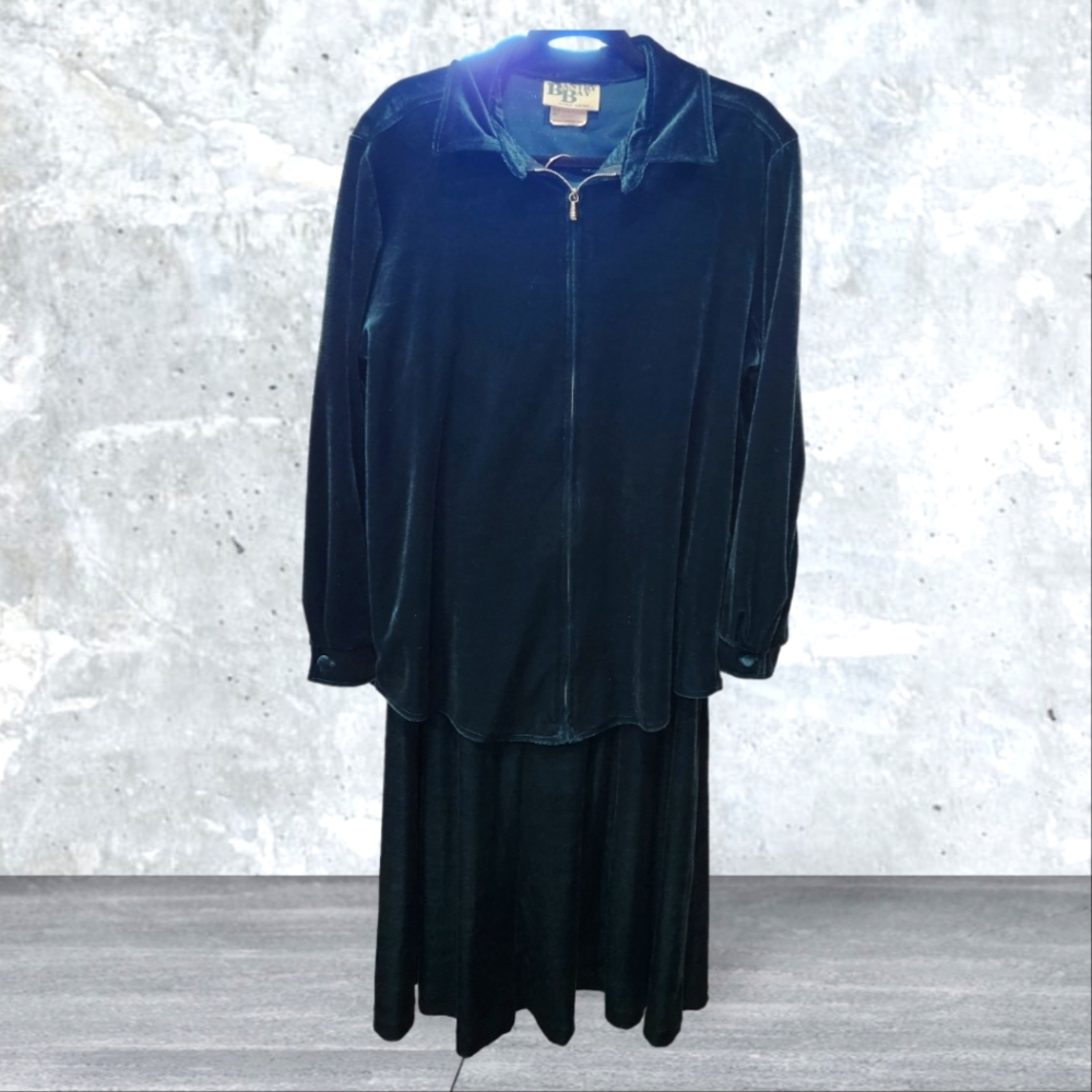 Vintage 2pc. Bantry Bay green velvet velour jacket & skirt set women's M…